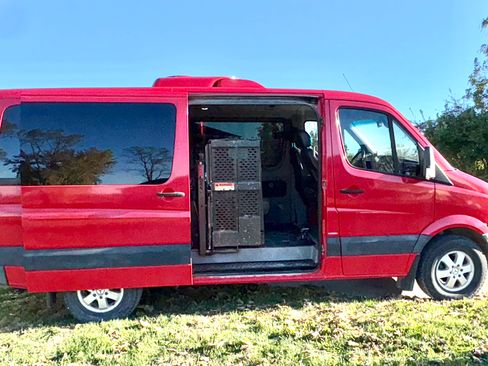 Used 2012 Mercedes-Benz Sprinter 2500 image 11