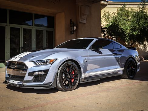 Used 2022 Ford Mustang Shelby GT500 w/ Technology Package image 8
