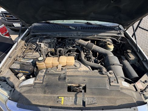 Used 2003 Ford F250 Lariat AWD/4WD image 4