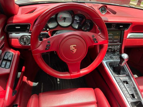 Used 2014 Porsche 911 Carrera S RWD image 2