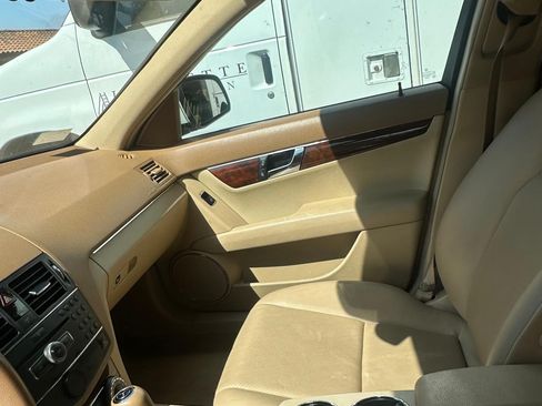 Used 2008 Mercedes-Benz C 300 Sedan image 14