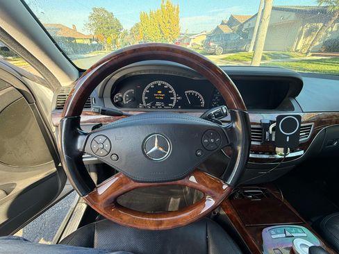 Used 2011 Mercedes-Benz S 550 image 8