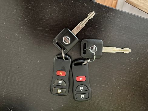 Used 2009 Nissan Frontier SE w/ SE Value Truck Pkg image 9