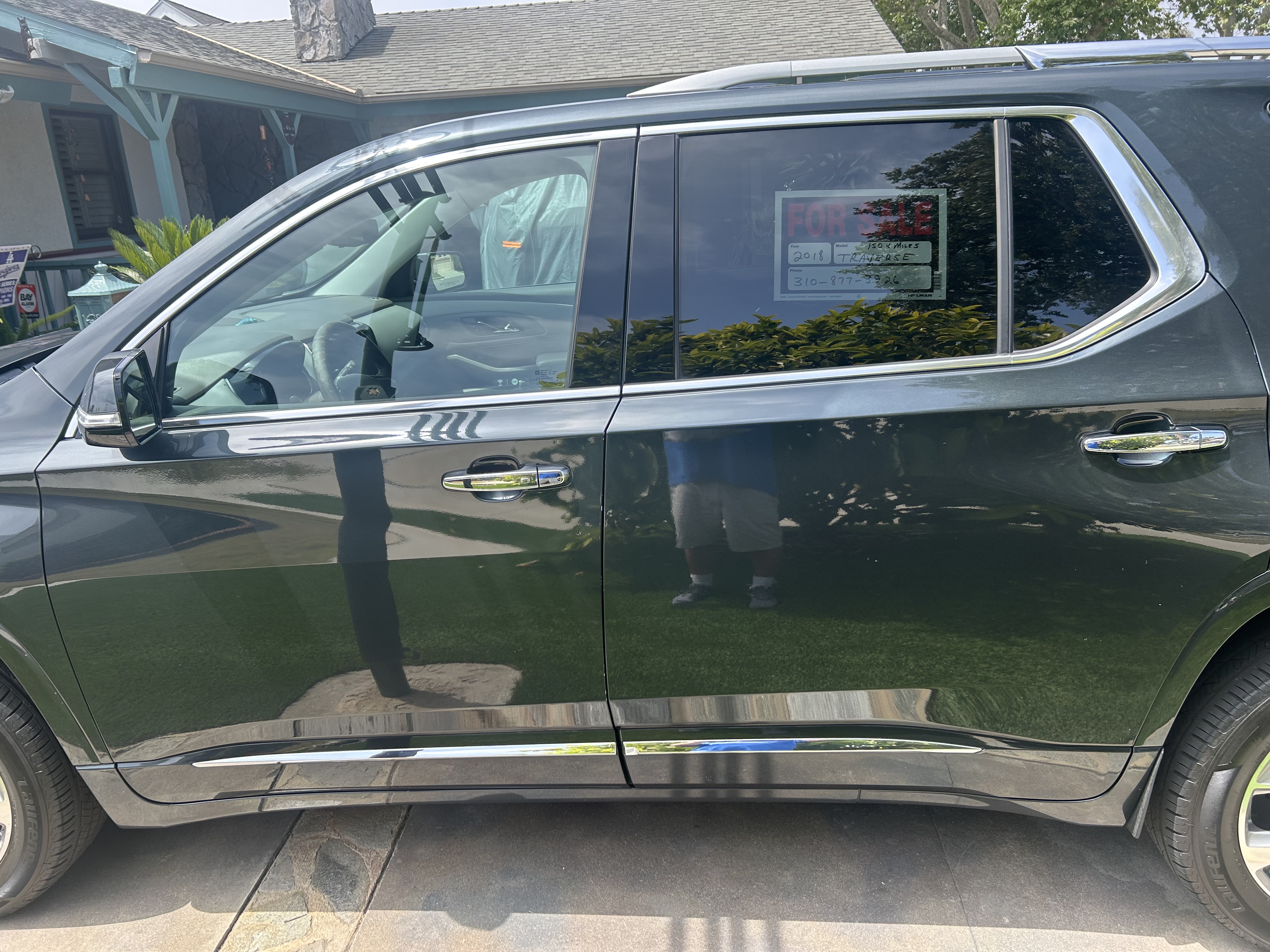 Used 2018 Chevrolet Traverse Premier FWD image 4