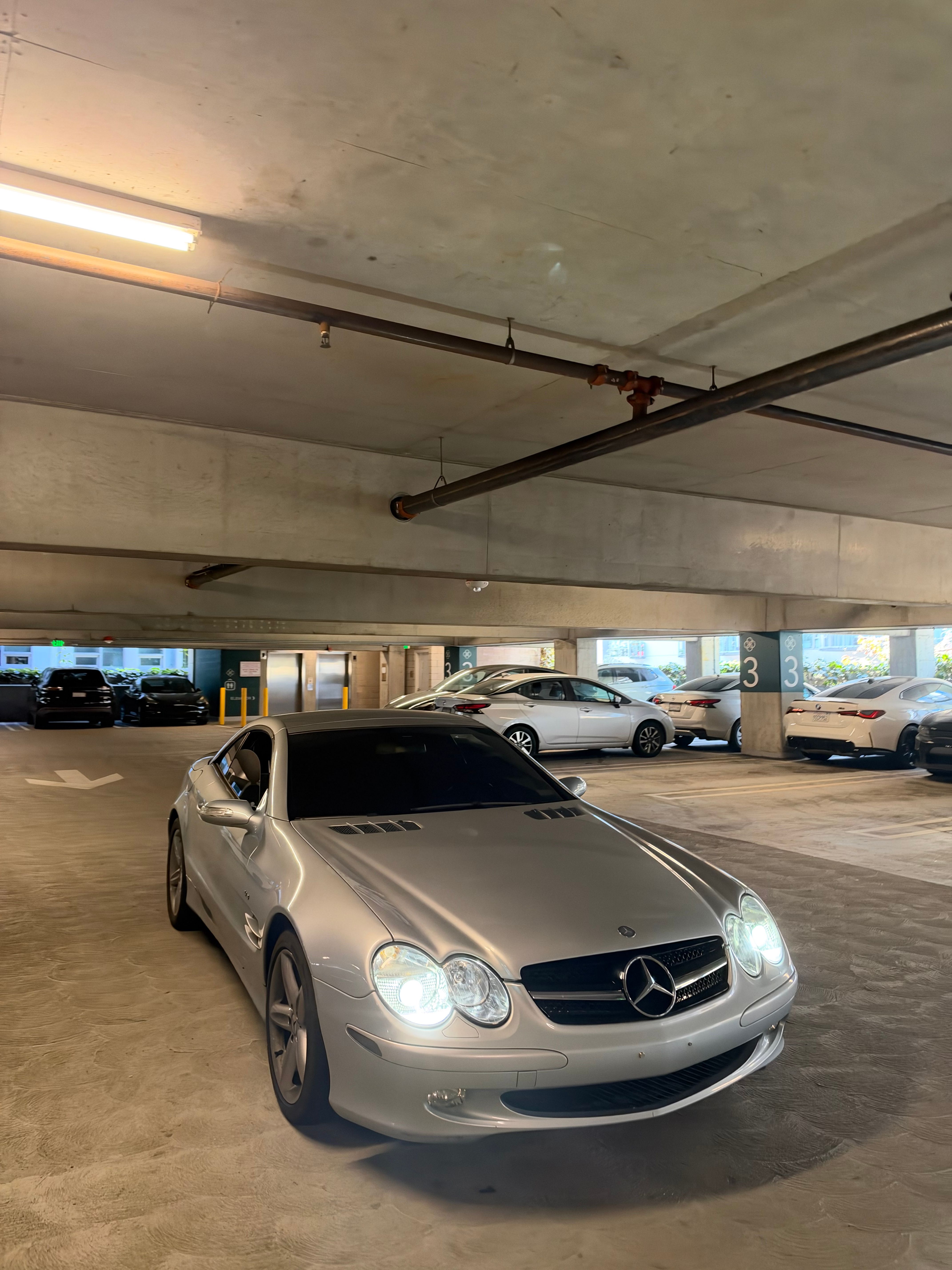 Used 2005 Mercedes-Benz SL 500 image 4