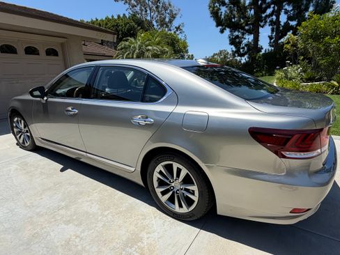Used 2016 Lexus LS 460 L RWD image 12