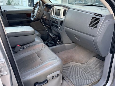 Used 2009 Dodge Ram 3500 Truck Laramie AWD/4WD image 2