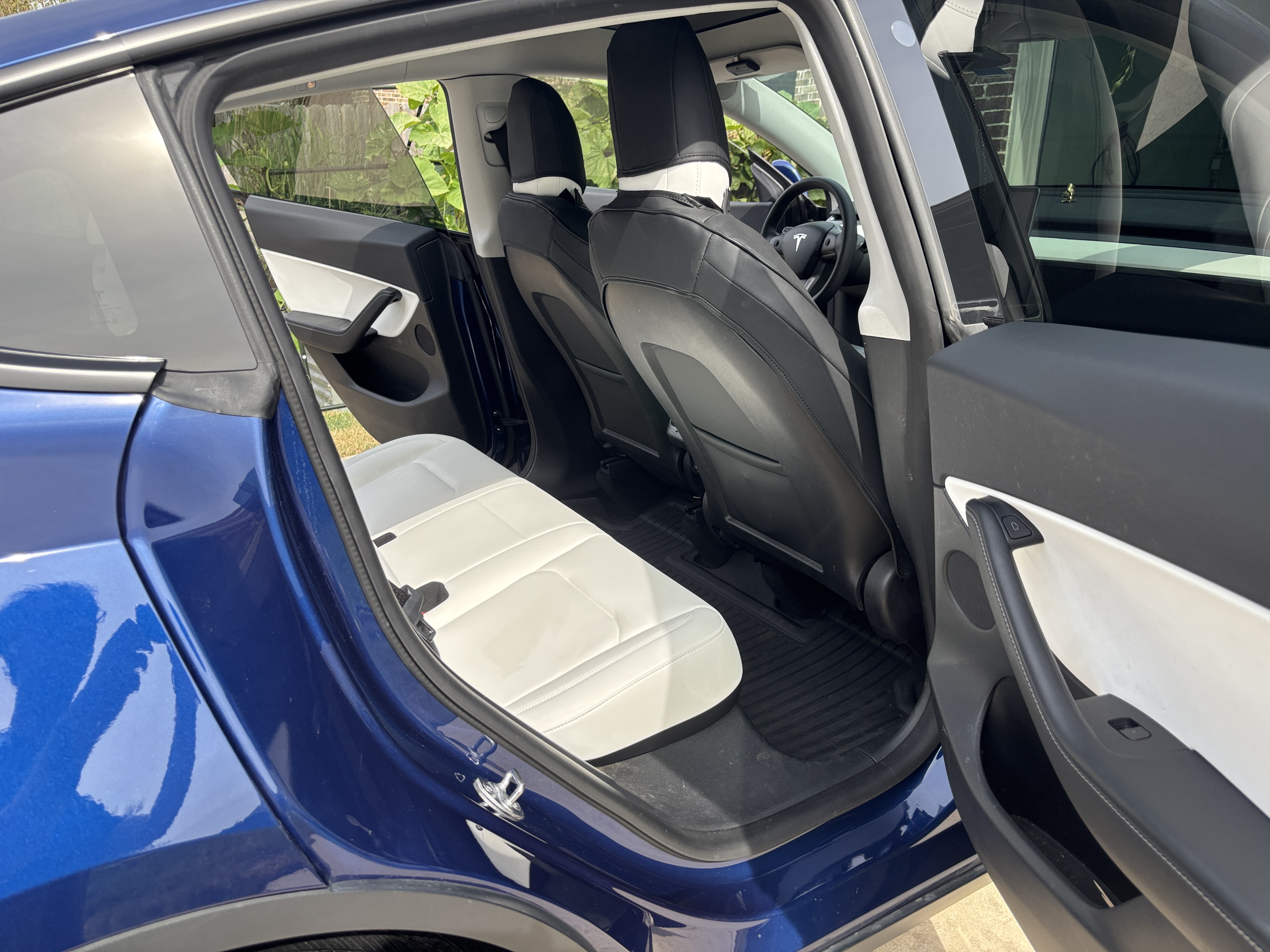 Used 2022 Tesla Model Y Long Range AWD/4WD image 4