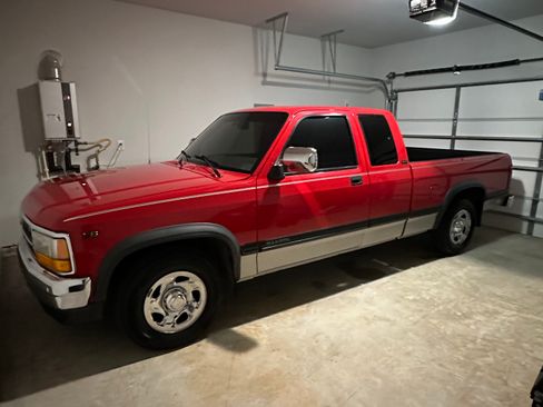 Used 1996 Dodge Dakota 2WD Club Cab image 12