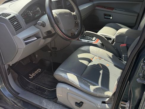 Used 2005 Jeep Grand Cherokee Limited AWD/4WD image 8