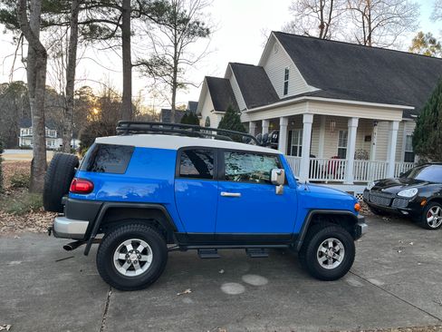Used 2007 Toyota FJ Cruiser 4WD image 16