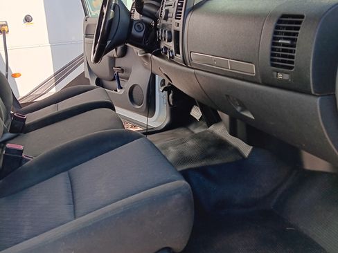 Used 2011 Chevrolet Silverado 3500 LT image 9