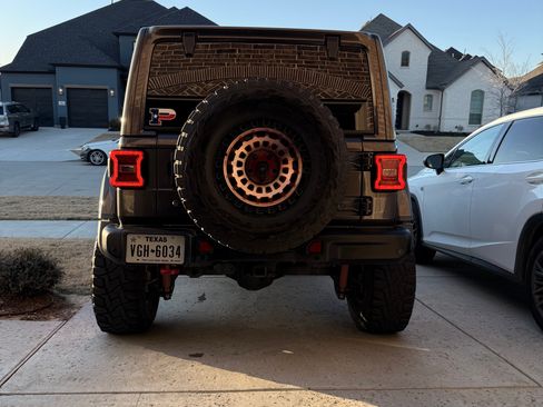 Used 2018 Jeep Wrangler Unlimited Rubicon image 5