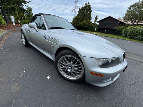 Used 2000 BMW Z3 2.5i RWD image 16