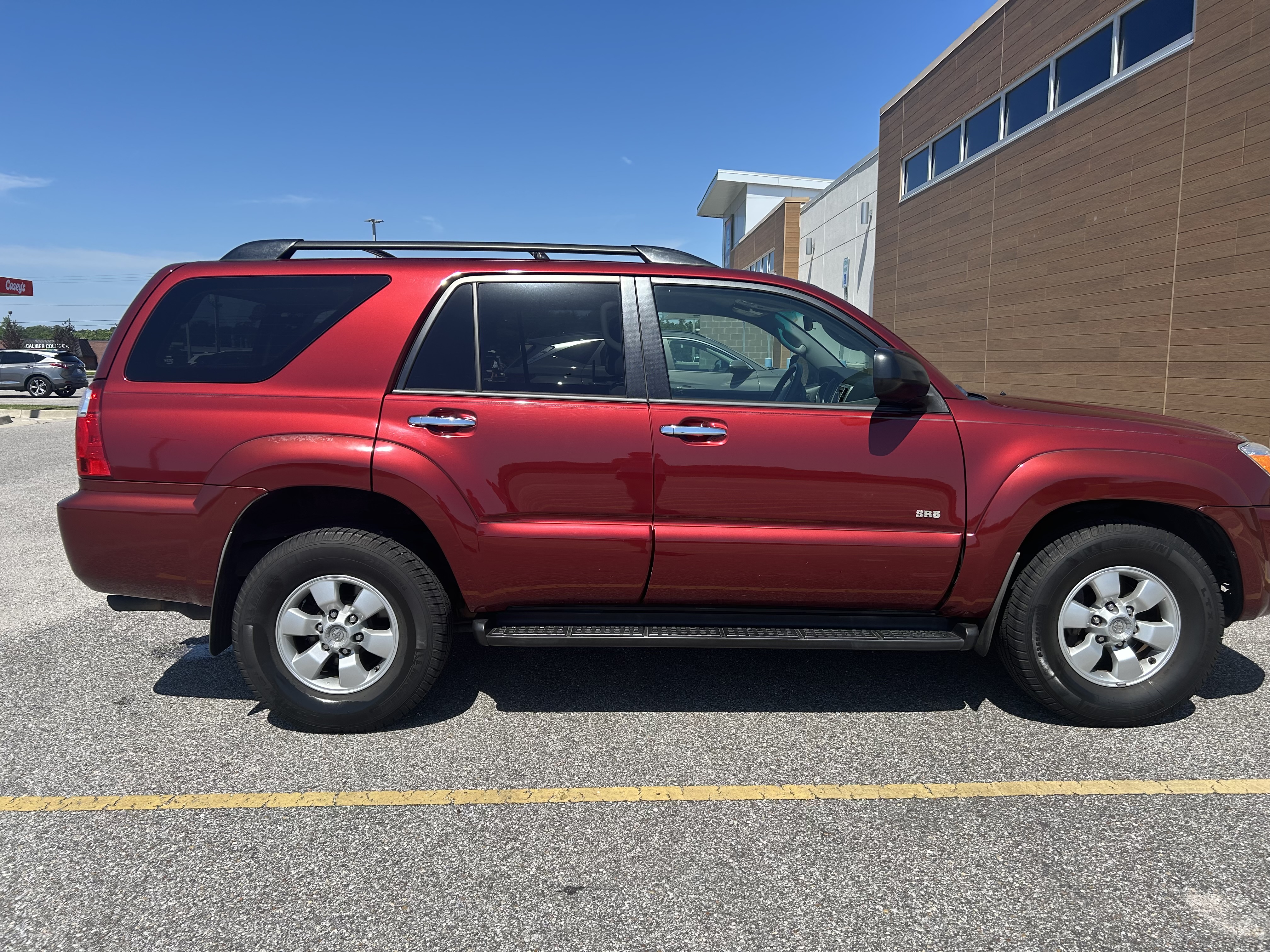 Used 2009 Toyota 4Runner SR5 RWD image 1