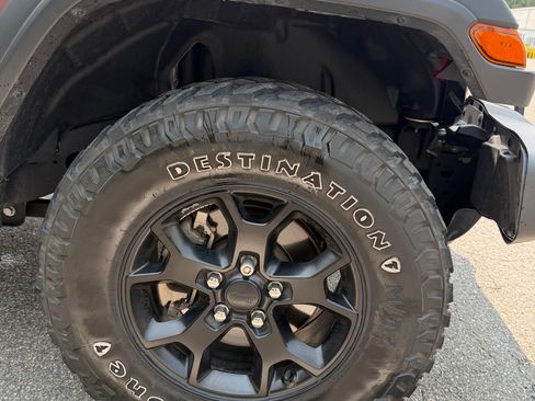 Used 2021 Jeep Wrangler Unlimited Sport AWD/4WD image 30