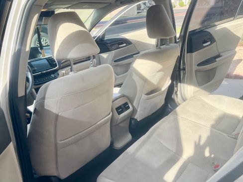 Used 2016 Honda Accord EX image 6