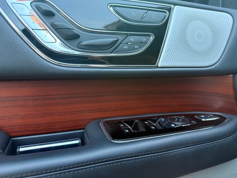 Used 2023 Lincoln Navigator L Reserve image 15