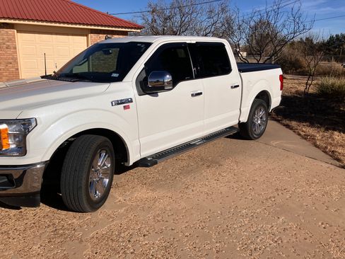 Used 2020 Ford F150 Lariat image 2
