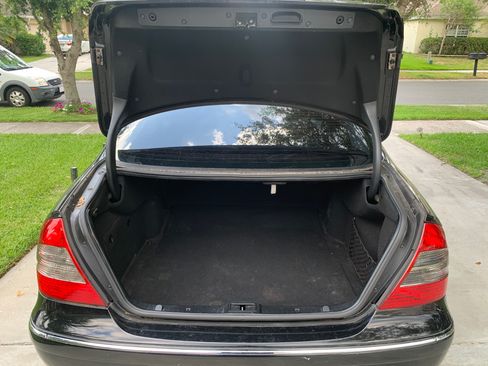 Used 2008 Mercedes-Benz E 350 Sedan image 5