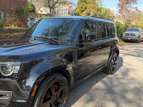 Used 2021 Land Rover Defender 110 X image 6