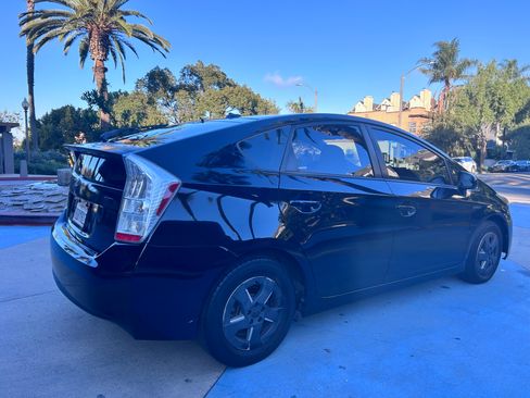 Used 2010 Toyota Prius Three image 4