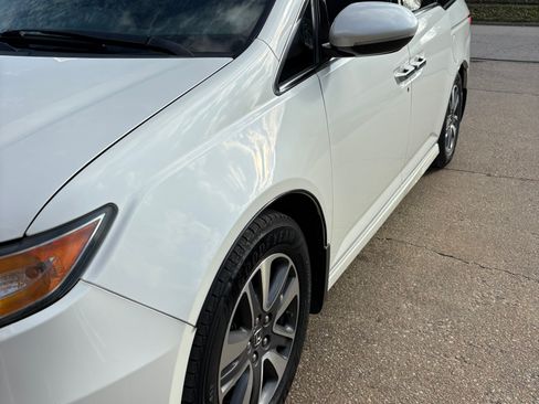 Used 2015 Honda Odyssey Touring image 4