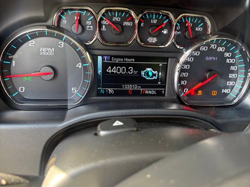 Used 2019 Chevrolet Silverado 2500 LT AWD/4WD image 28