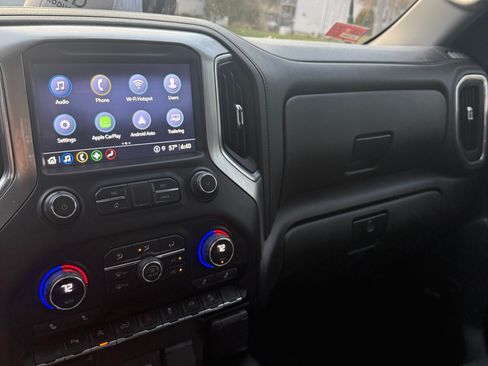 Used 2021 Chevrolet Silverado 1500 LT Trail Boss w/ Convenience Package II image 17