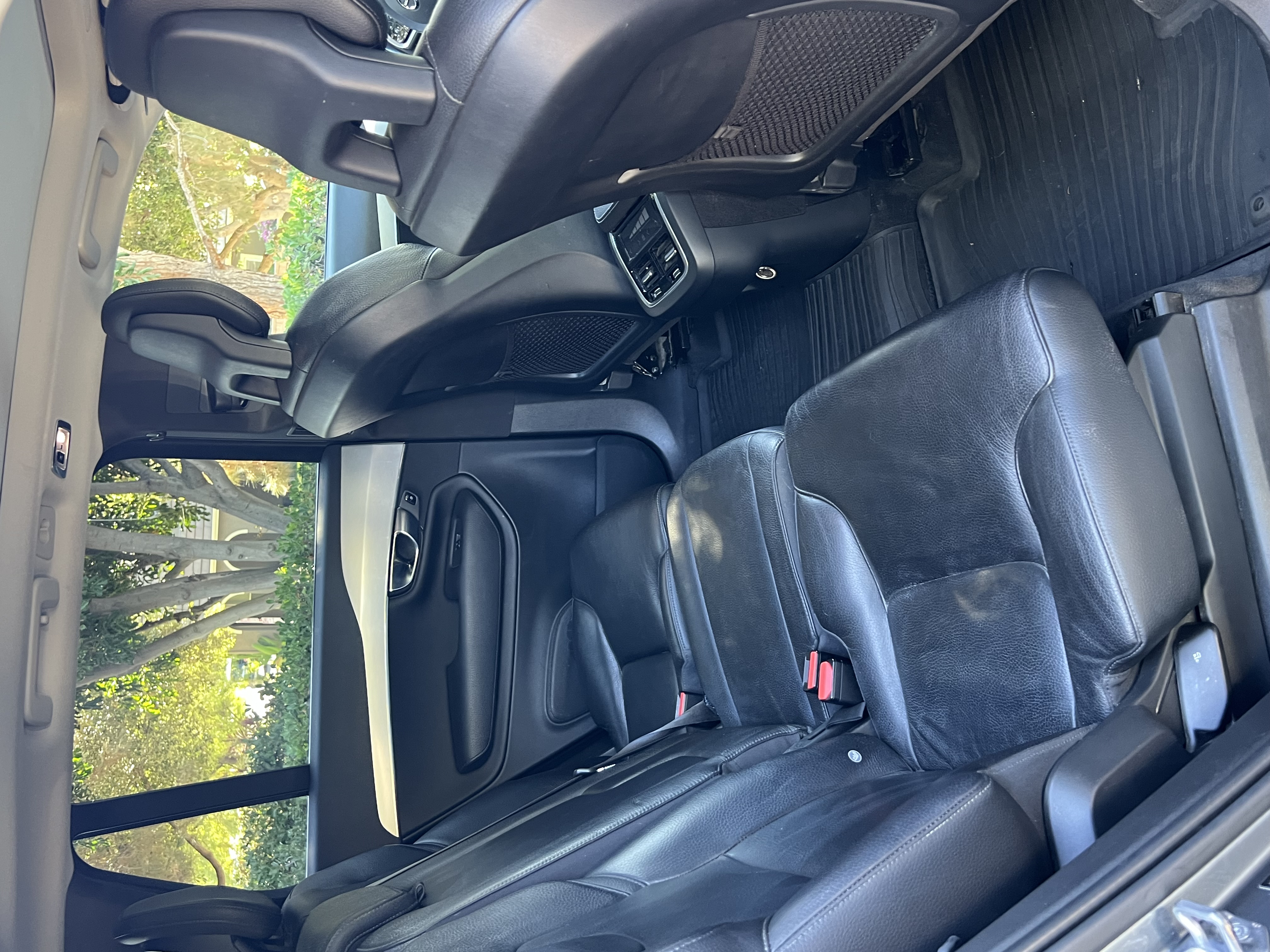 Used 2018 Volvo XC90 T5 Momentum w/ Convenience Package AWD/4WD image 12