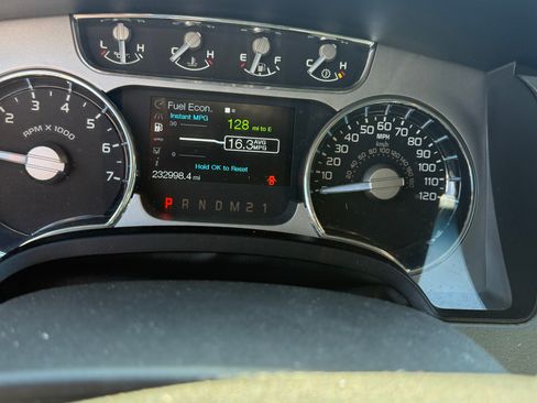 Used 2011 Ford F150 Platinum image 9