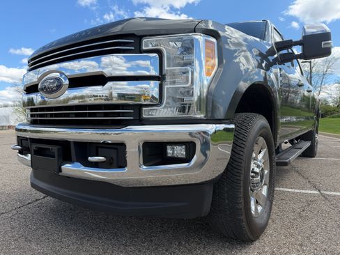 Used 2017 Ford F350 Lariat w/ Chrome Package AWD/4WD image 4