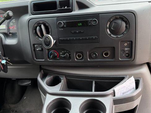 Used 2012 Ford E-250 and Econoline 250 w/ PWR Group RWD image 5