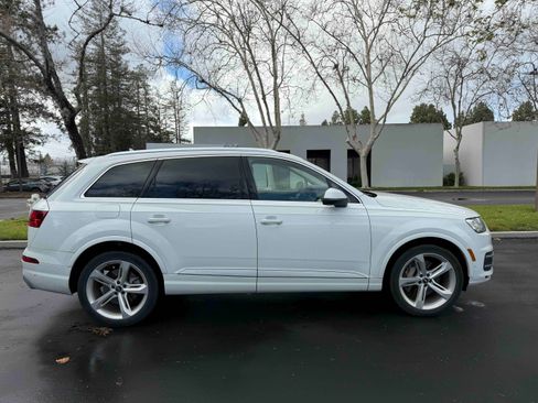 Used 2019 Audi Q7 3.0T Prestige image 12
