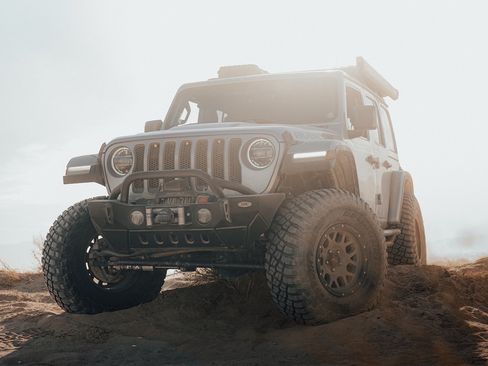 Used 2018 Jeep Wrangler Unlimited Rubicon AWD/4WD image 4