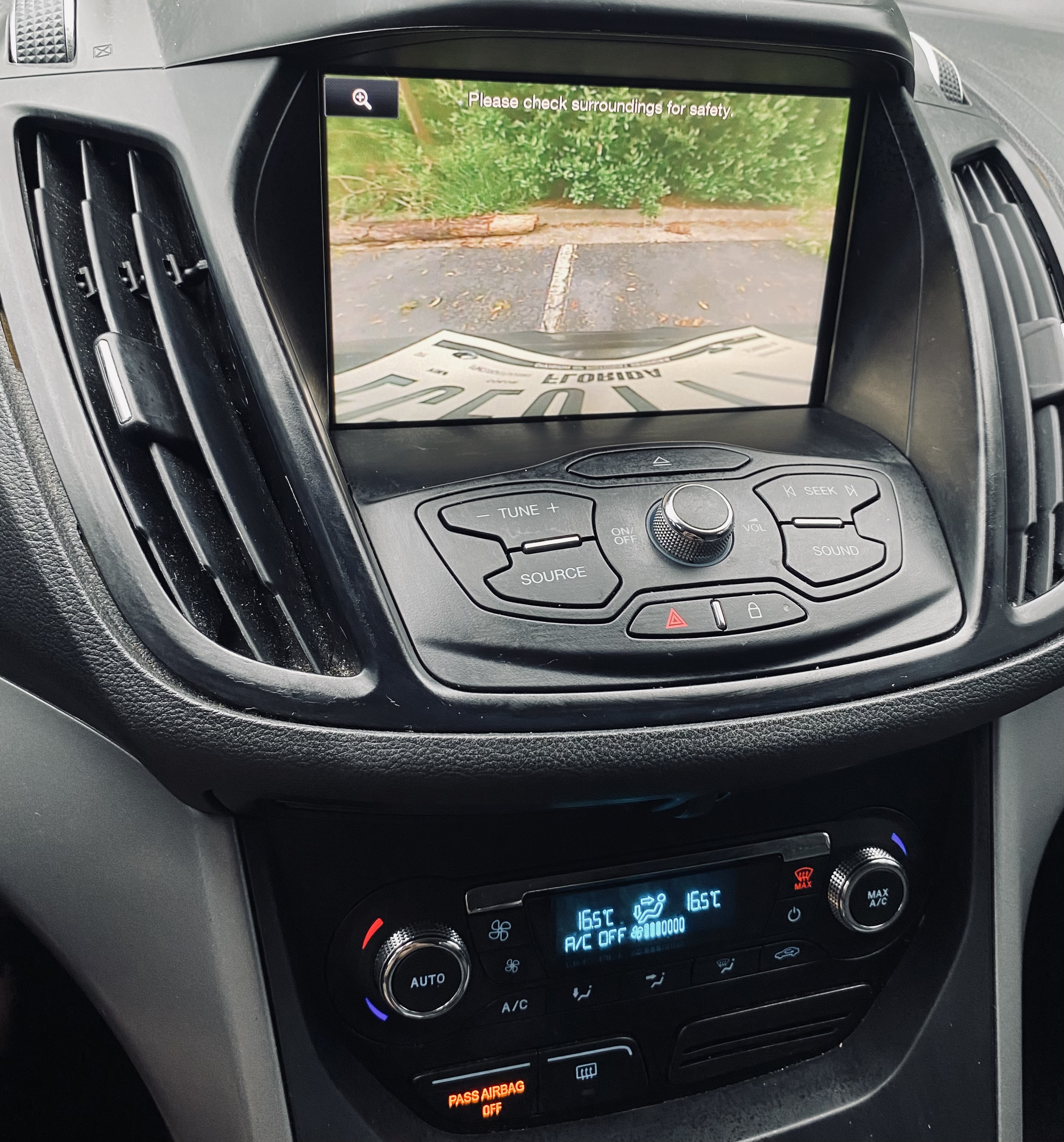 Used 2015 Ford Escape SE w/ Equipment Group 201A AWD/4WD image 24