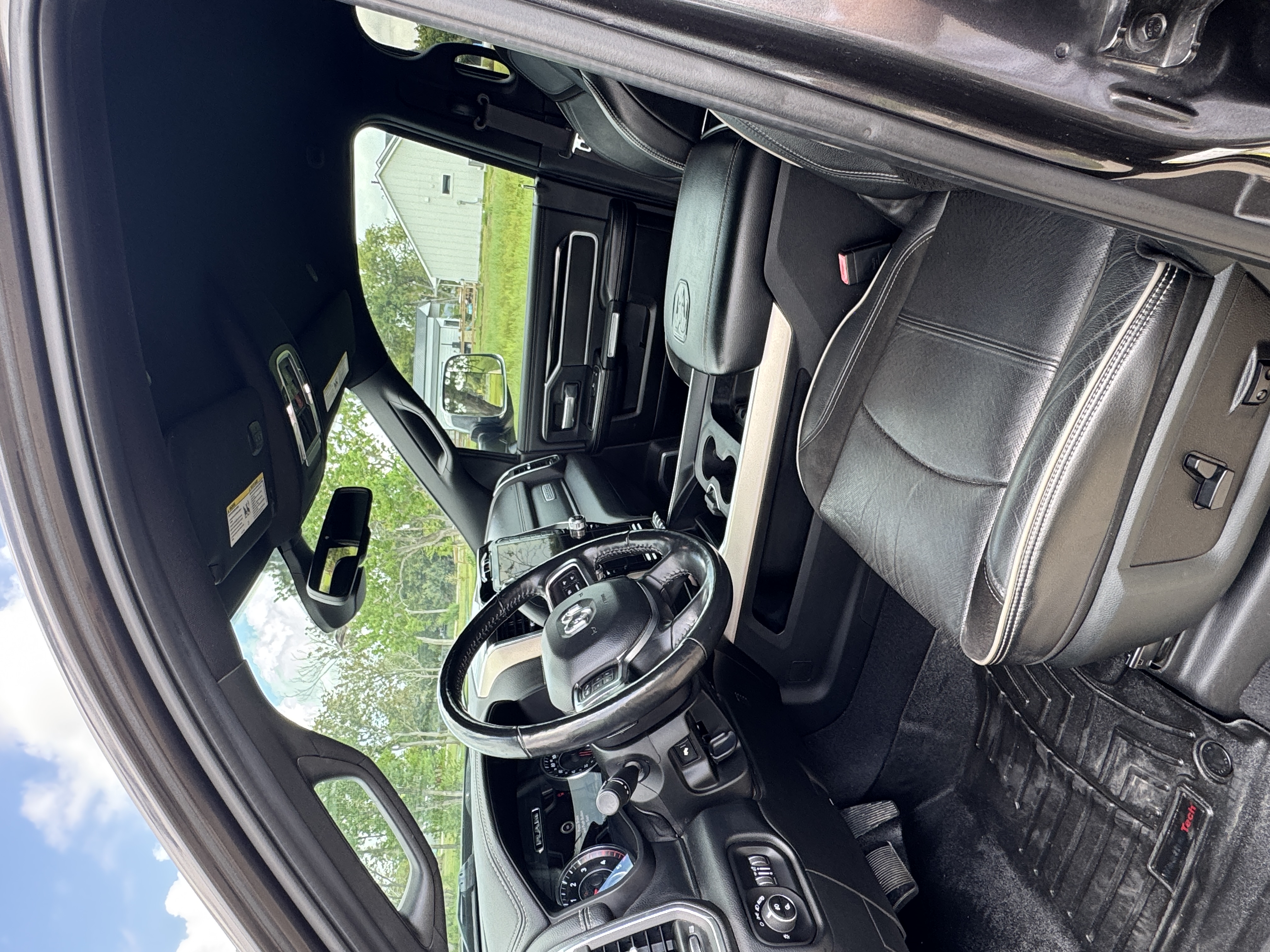 Used 2019 RAM 2500 Laramie AWD/4WD image 8