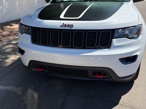 Used 2018 Jeep Grand Cherokee Trailhawk image 10