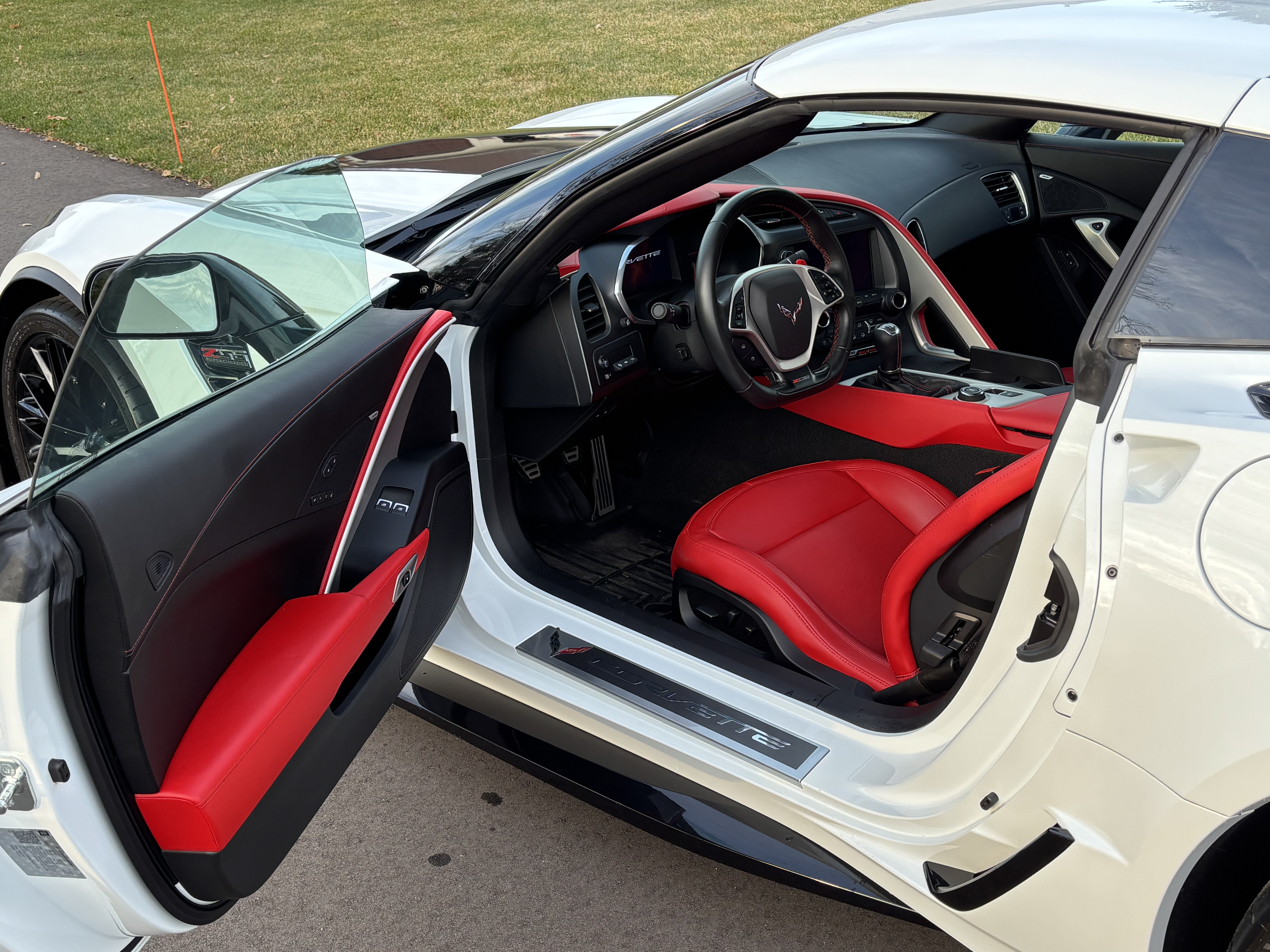 Used 2019 Chevrolet Corvette Z06 RWD image 20