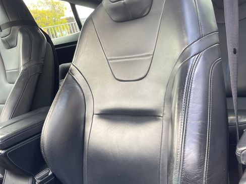 Used 2015 Tesla Model S 70D image 6