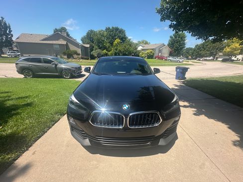 Used 2020 BMW X2 xDrive28i w/ Premium Package AWD/4WD image 2