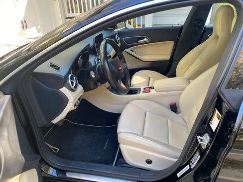 Used 2016 Mercedes-Benz CLA 250 image 10