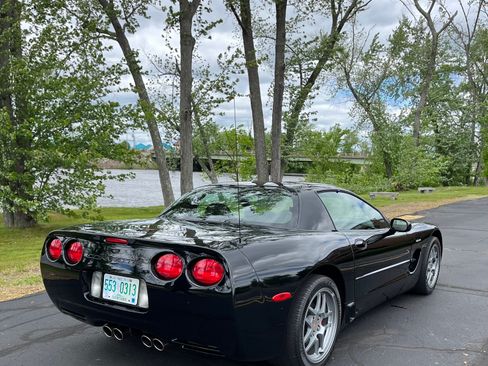 Used 2001 Chevrolet Corvette Z06 w/ Memory Pkg image 8