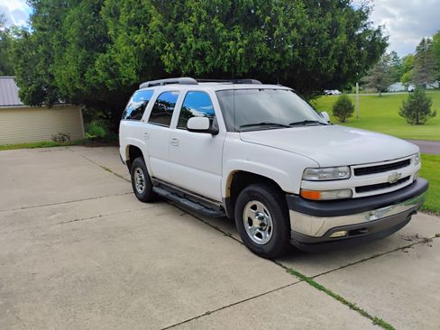Used 2003 Chevrolet Tahoe Z71 AWD/4WD image 2