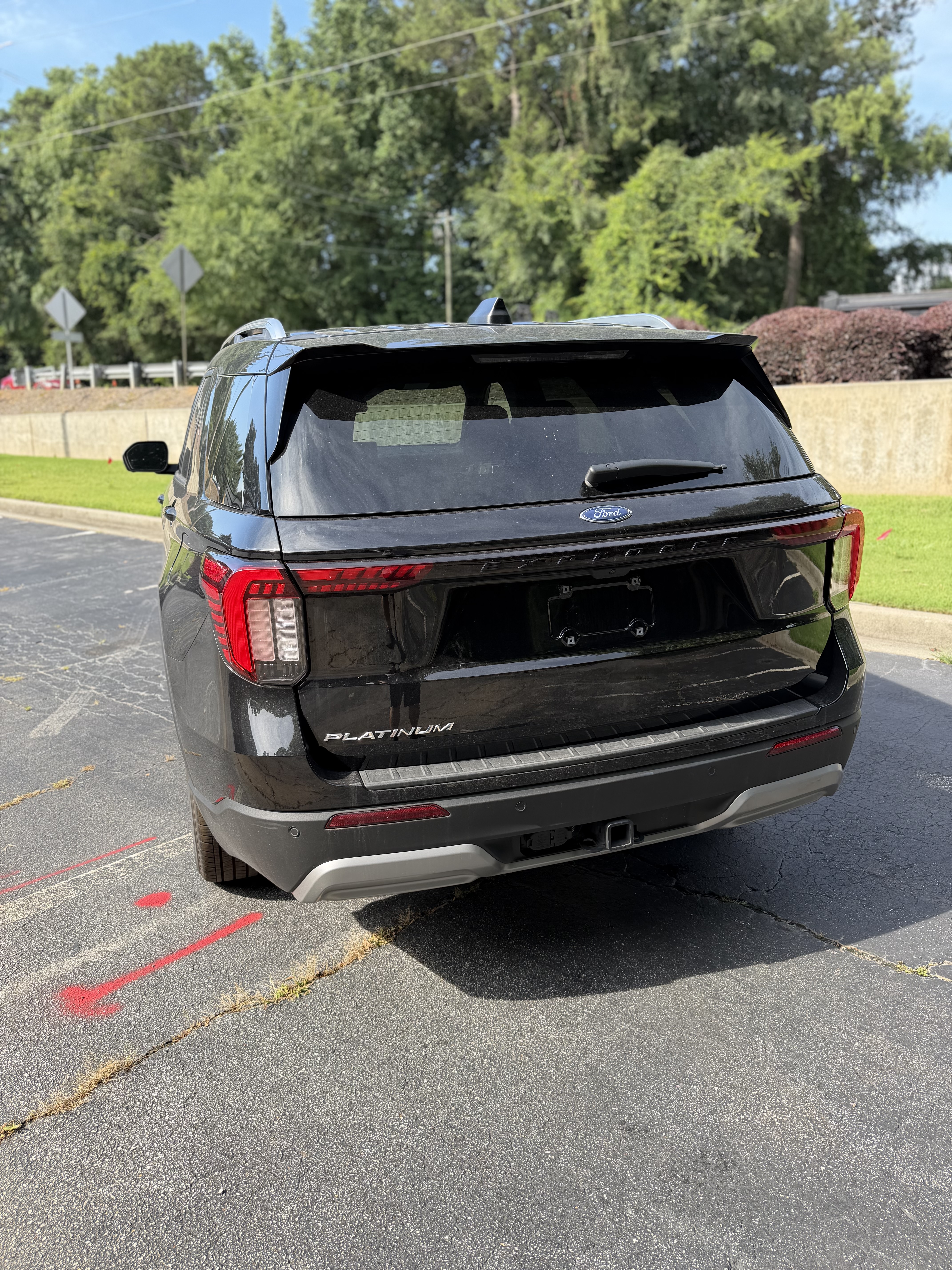 Used 2026 Ford Explorer Platinum RWD image 6
