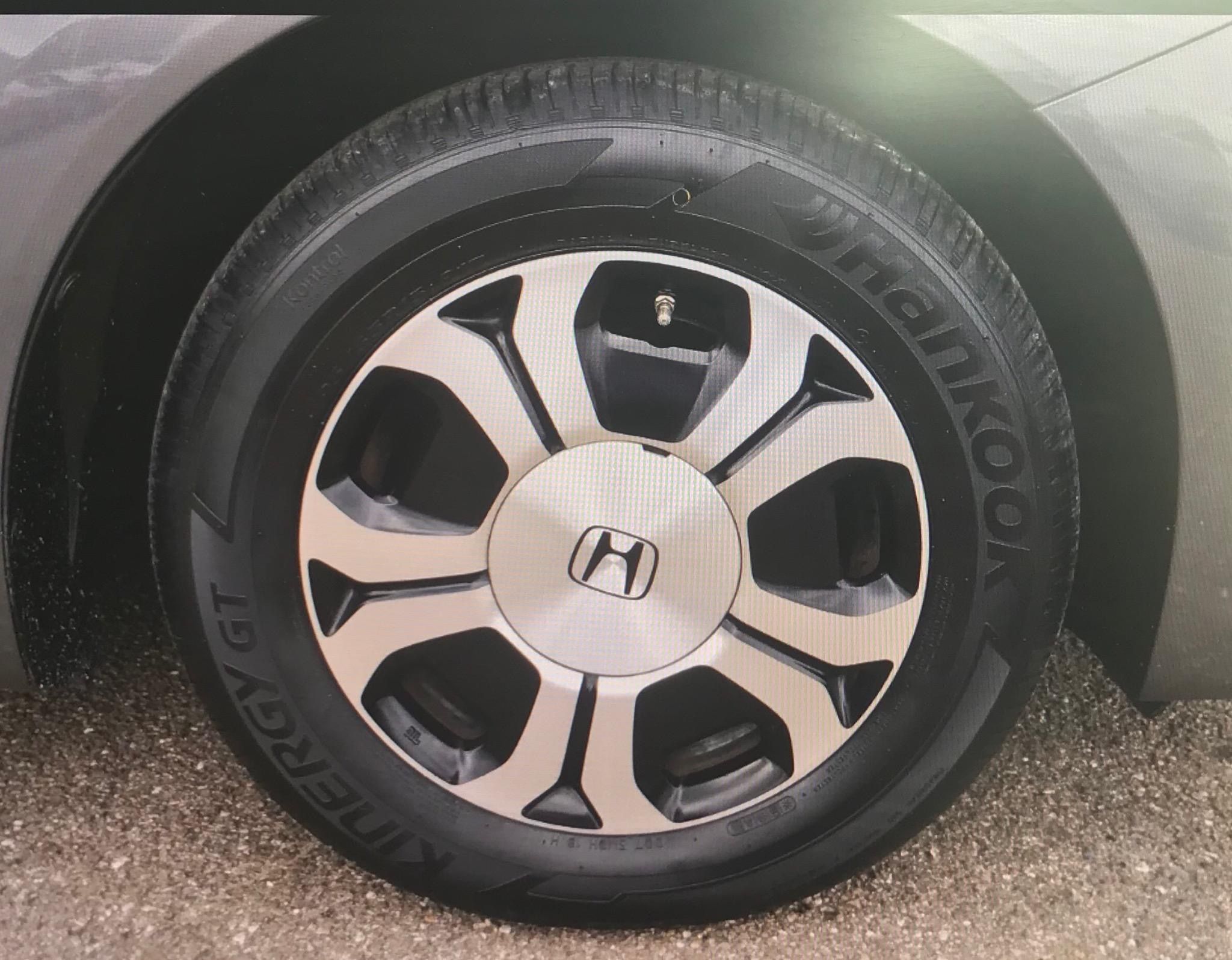 Used 2013 Honda Civic Hybrid Sedan image 6