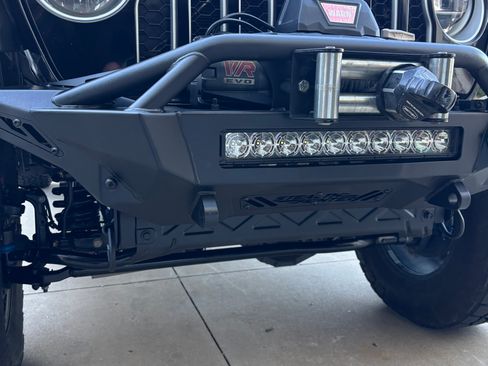 Used 2021 Jeep Gladiator Overland w/ Popular Equipment Package image 1