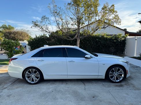Used 2018 Cadillac CT6 Platinum image 1
