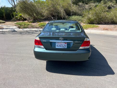 Used 2005 Toyota Camry LE image 6