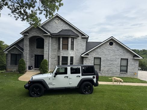 Used 2018 Jeep Wrangler Unlimited Sport S AWD/4WD image 2